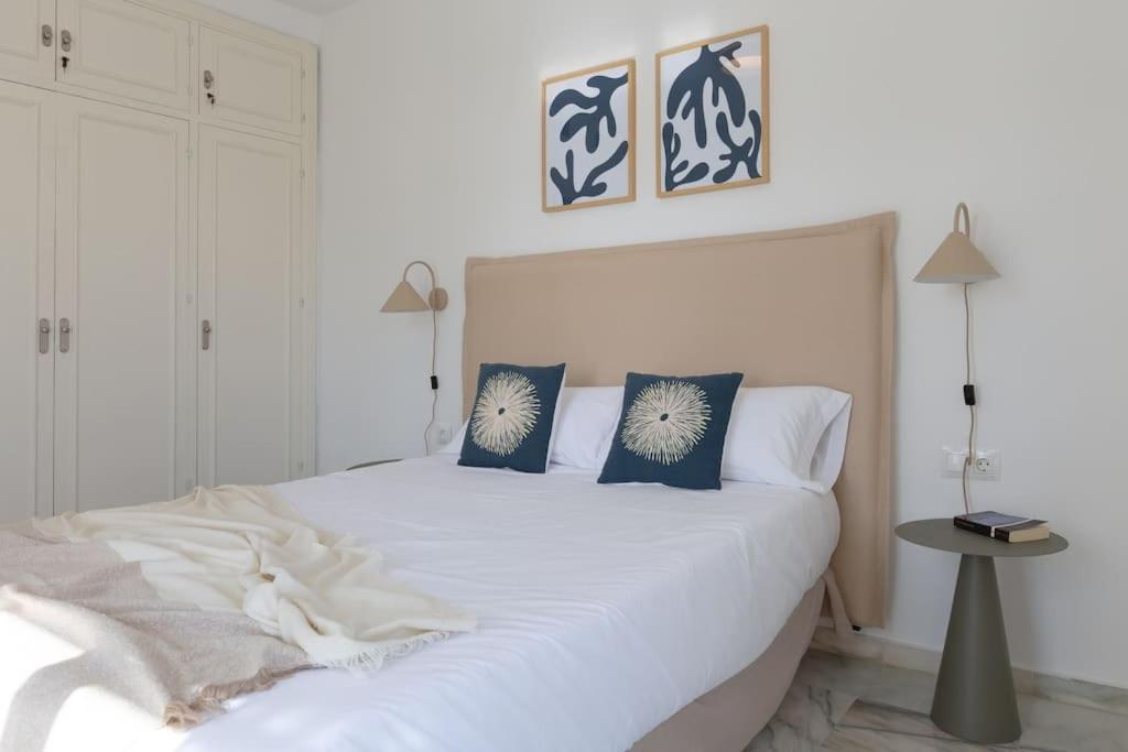 Eden Costa Lago Primera Linea De Mar 토레몰리노스 외부 사진