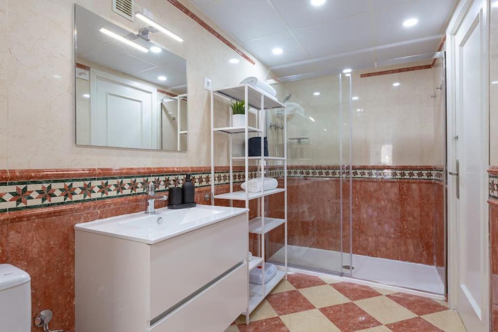 Eden Costa Lago Primera Linea De Mar 토레몰리노스 외부 사진