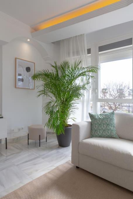 Eden Costa Lago Primera Linea De Mar 토레몰리노스 외부 사진