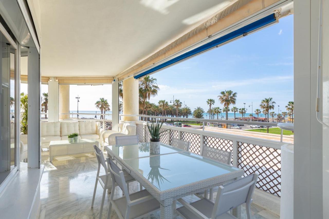 Eden Costa Lago Primera Linea De Mar 토레몰리노스 외부 사진
